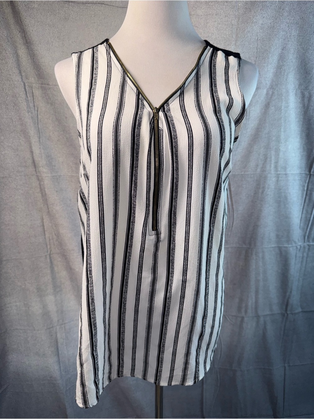 1646-Misia Striped V-Neck Sleeveless Swim Coverup in White and Black